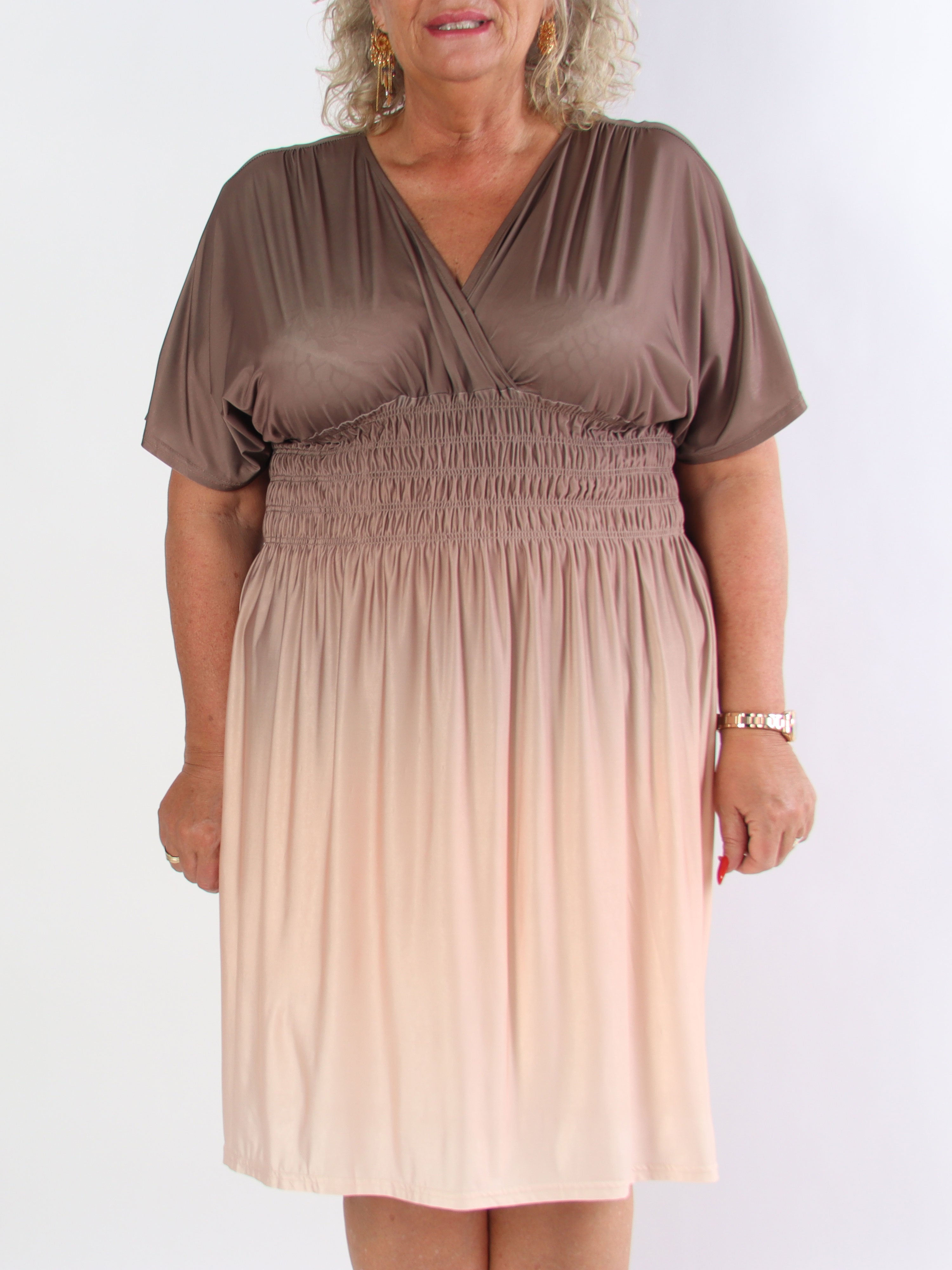 Pams Fade Short - Mångfärgad stretchig klänning i stor storlek